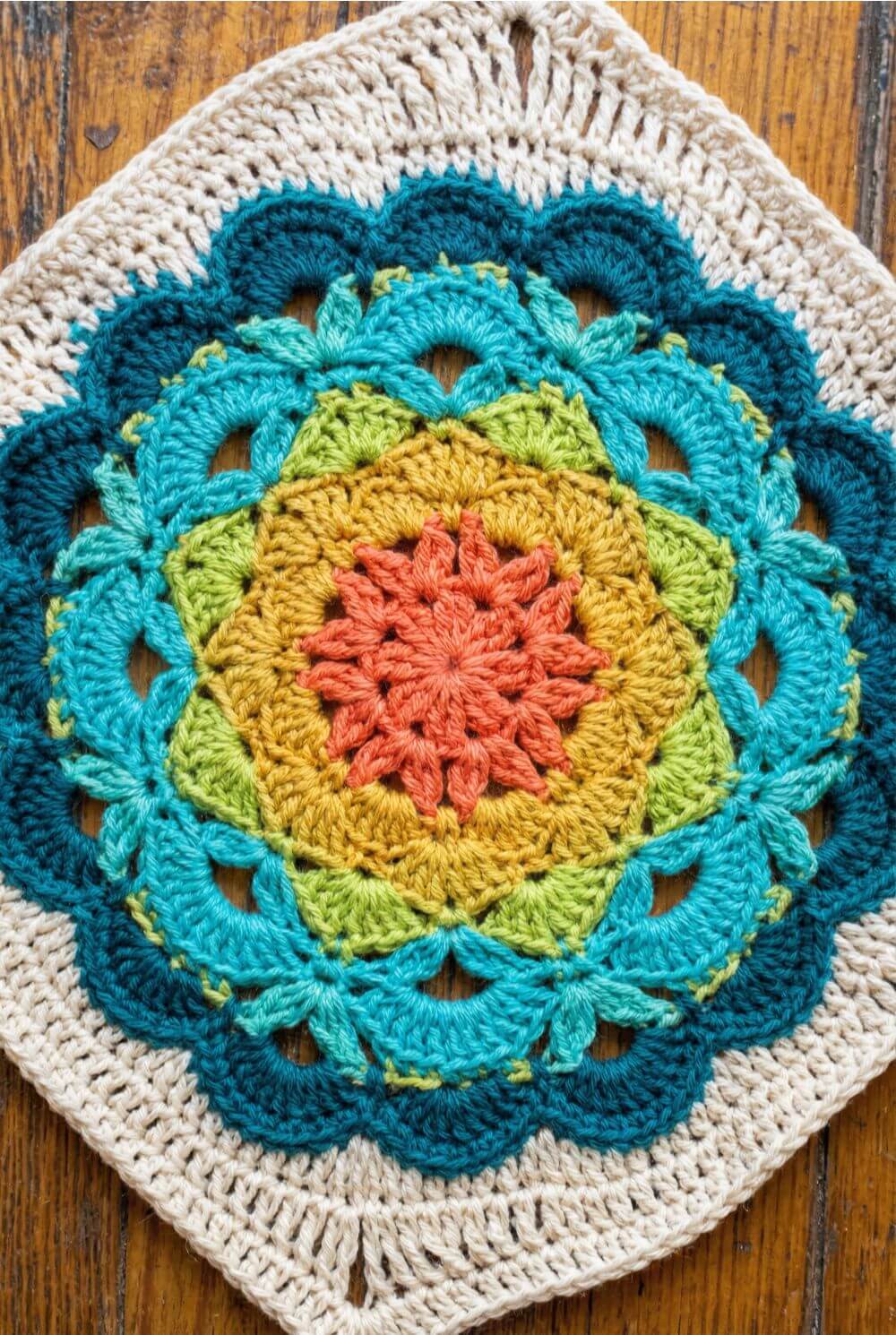 Flower granny square free pattern